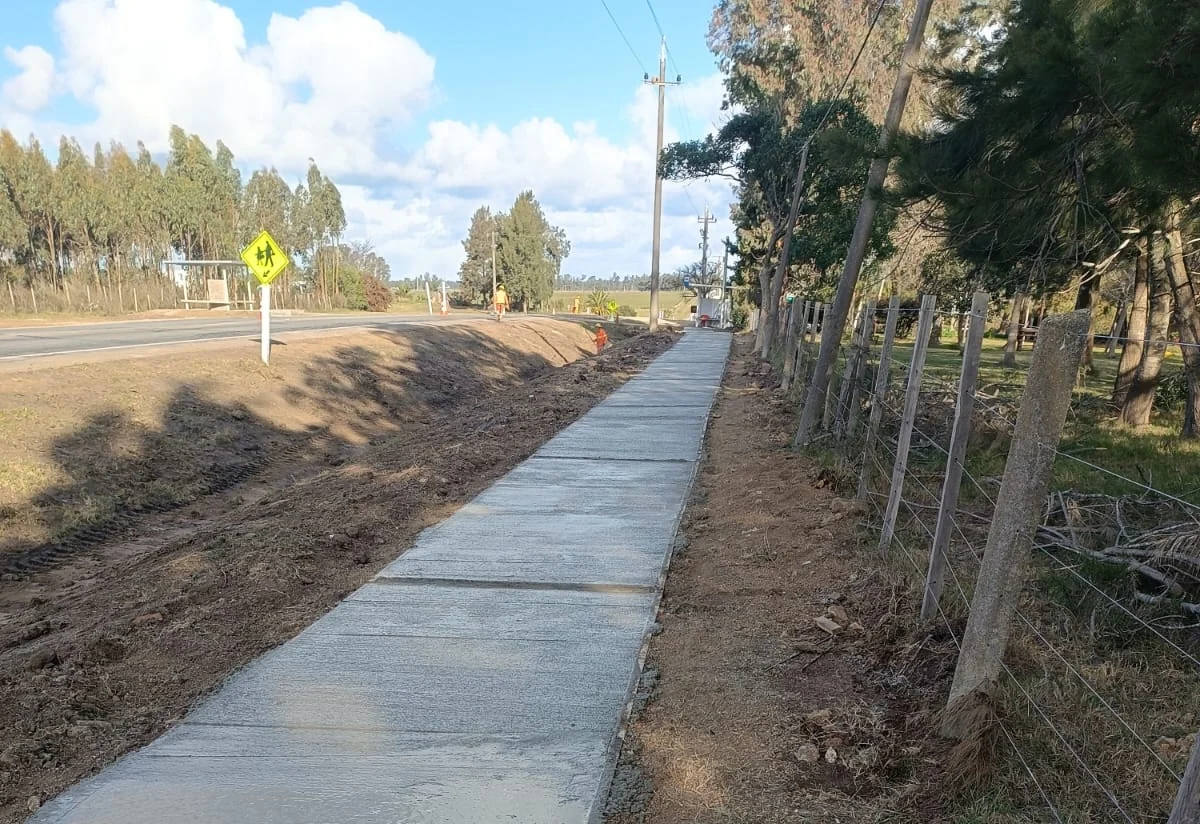 Avanzan obras de mejora vial en Ruta 11, tramo Ecilda Paullier – Atlántida